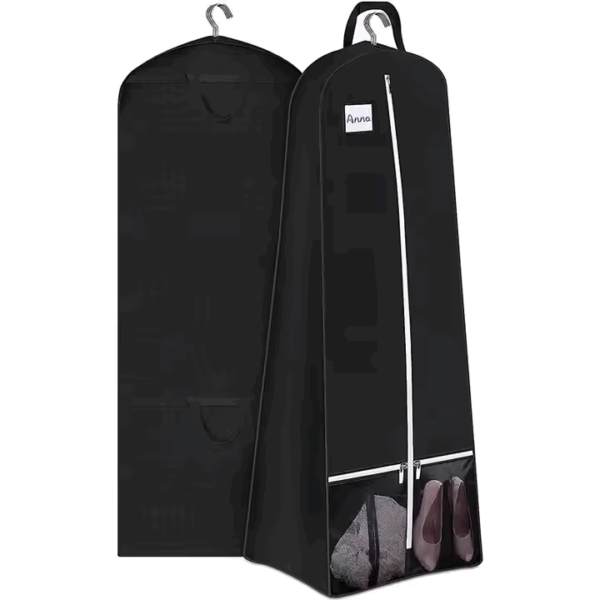 Garment bag with pockets