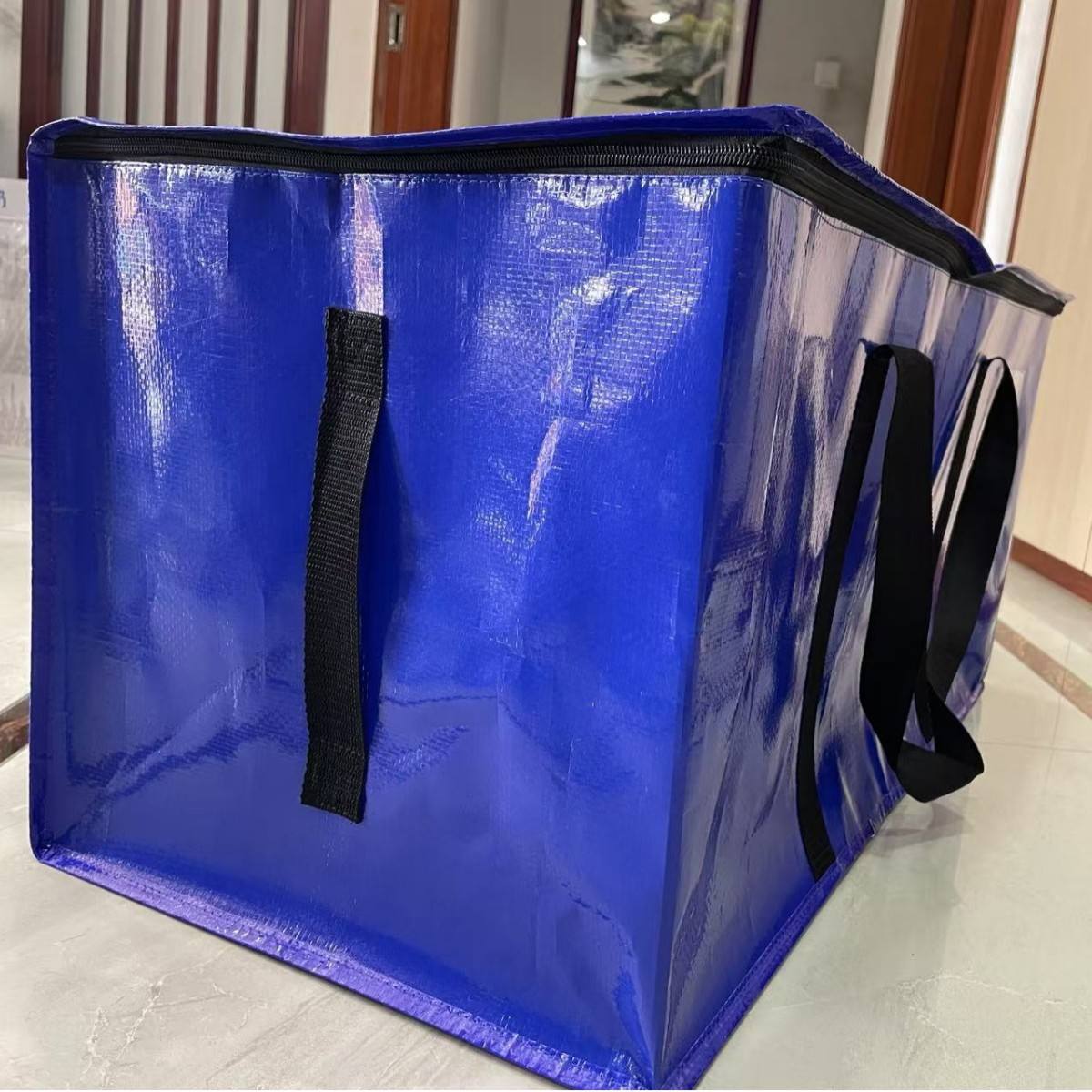 Factory customized bottom movable bag